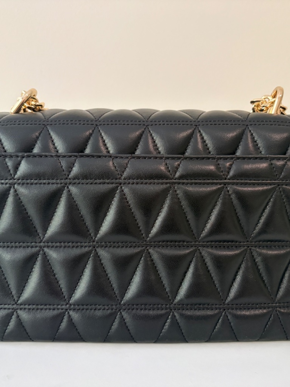 Michael Kors Soho Large Quilted Leather Shoulder Bag in Black / Gold - Picture 6 of 8
